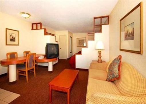 фото отеля Quality Inn & Suites Bandera Pointe San Antonio