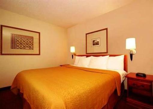 фото отеля Quality Inn & Suites Bandera Pointe San Antonio