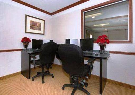 фото отеля Quality Inn & Suites Bandera Pointe San Antonio