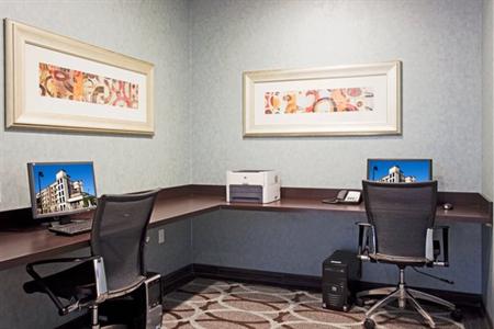 фото отеля Holiday Inn Irvine Spectrum