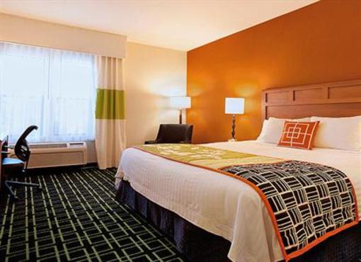 фото отеля Fairfield Inn & Suites Santa Rosa Sebastopol
