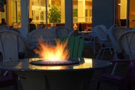 фото отеля Hilton Garden Inn Riverhead