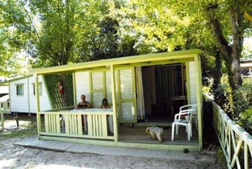 фото отеля Camping Les Pirons