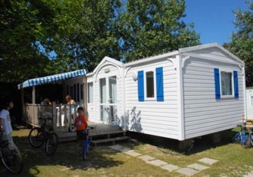 фото отеля Camping Les Pirons