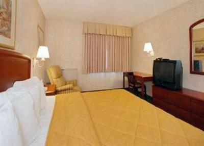 фото отеля Comfort Inn & Suites N at Pyramids