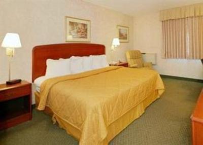 фото отеля Comfort Inn & Suites N at Pyramids