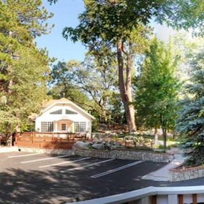 фото отеля Giant Oaks Lodge