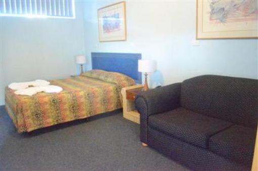 фото отеля Tall Timbers Motel