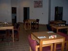 фото отеля Desert West Motel and Restaurant