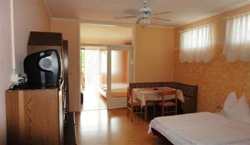 фото отеля Arkadenhof Pension