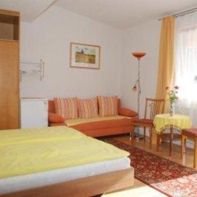 фото отеля Und Ferienwohnungen Pension