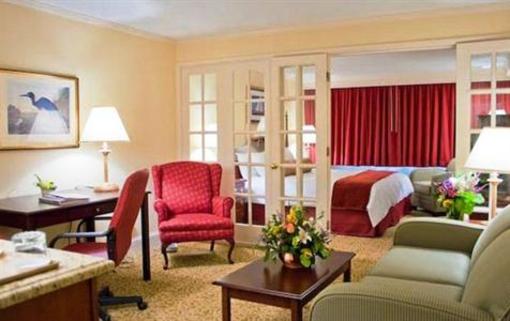 фото отеля Hilltop Hotel & Conference Center Seekonk