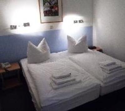 фото отеля Hotel Jakob-Kaiser-Haus