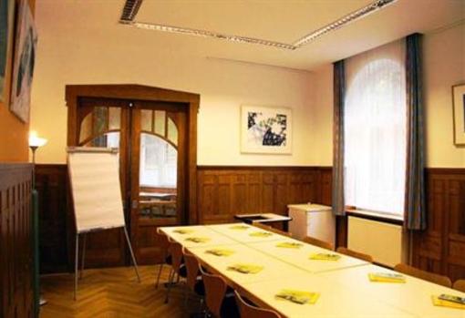 фото отеля Hotel Jakob-Kaiser-Haus