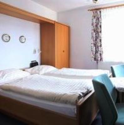 фото отеля Harring direkt am See Pension Millstatt