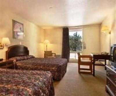 фото отеля Woodridge Inn & Suites