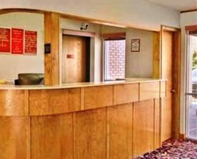 фото отеля Woodridge Inn & Suites
