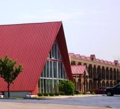 фото отеля Woodridge Inn & Suites