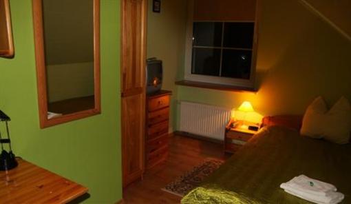фото отеля Hotelik Gosciniec Pod Sosnami Drzonkow