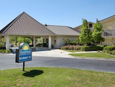 фото отеля Valdosta-Days Inn Lake Park
