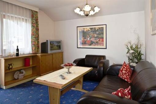 фото отеля Appartements Mair