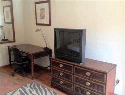 фото отеля Crest Inn Suites & Cottages