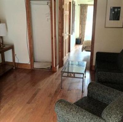 фото отеля Crest Inn Suites & Cottages