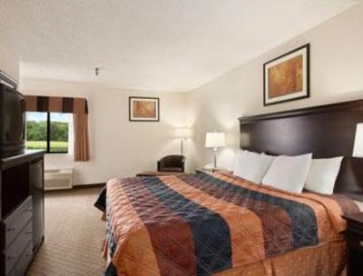 фото отеля Days Inn & Suites Upper Sandusky
