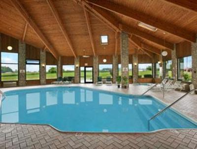 фото отеля Days Inn & Suites Upper Sandusky