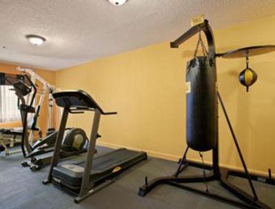 фото отеля Days Inn & Suites Upper Sandusky