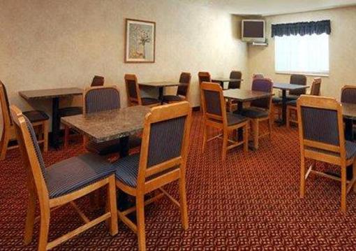 фото отеля Quality Inn Hudsonville