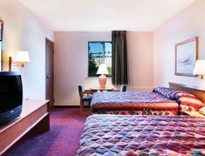 фото отеля Super 8 Motel Wentzville