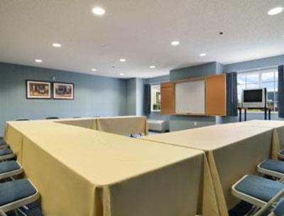 фото отеля Microtel Inn & Suites by Wyndham Gardendale