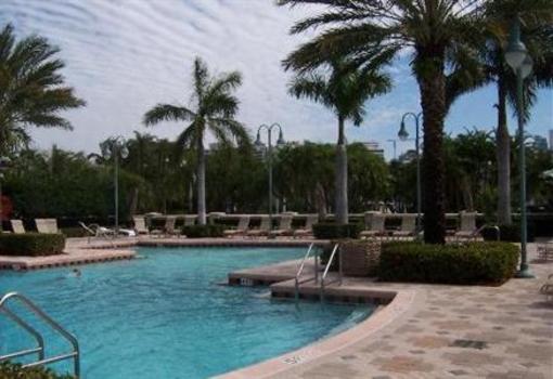 фото отеля The Diplomat Golf Resort Hallandale Beach
