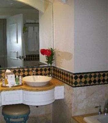 фото отеля The Diplomat Golf Resort Hallandale Beach