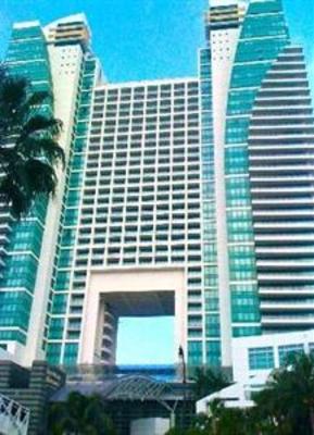 фото отеля The Diplomat Golf Resort Hallandale Beach