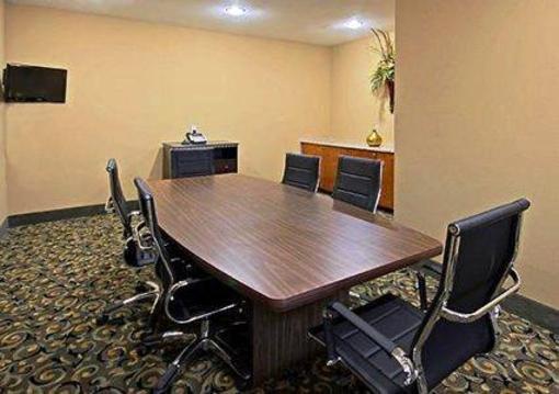 фото отеля Comfort Suites Lake Charles