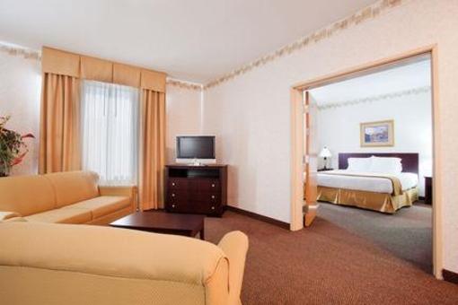 фото отеля Holiday Inn Express Hiawassee