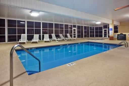 фото отеля Holiday Inn Express Hiawassee