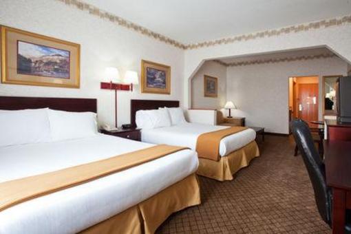 фото отеля Holiday Inn Express Hiawassee