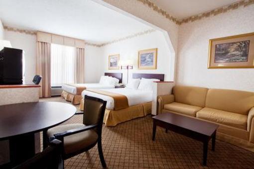 фото отеля Holiday Inn Express Hiawassee