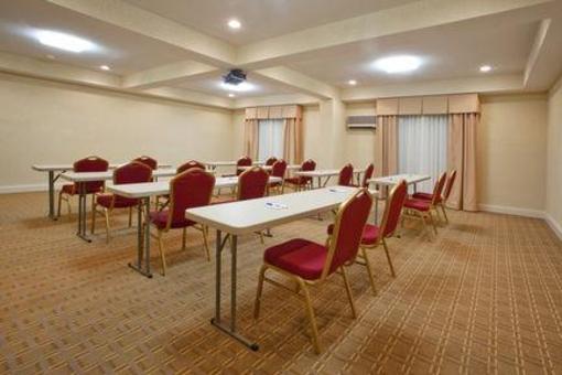 фото отеля Holiday Inn Express Hiawassee