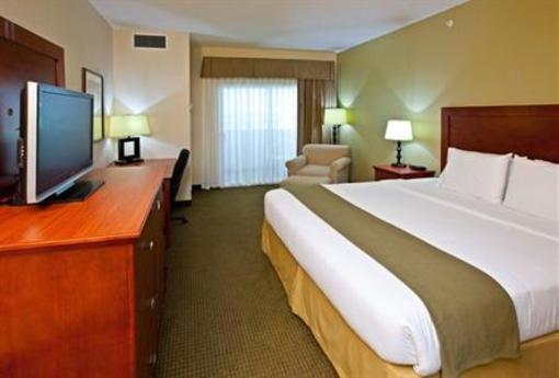 фото отеля Holiday Inn Express Bedford