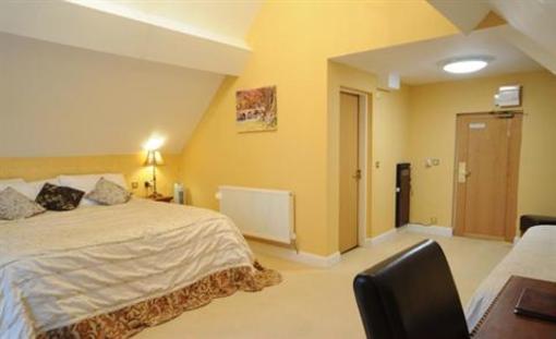 фото отеля White Waters Country Hotel