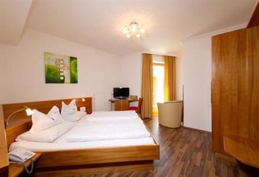 фото отеля Felsenhof Hotel Flachau