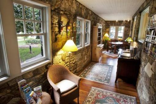 фото отеля North Lodge on Oakland