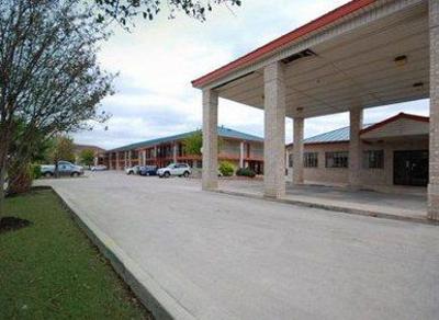 фото отеля Econo Lodge Inn & Suites Fiesta Park