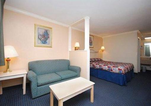 фото отеля Econo Lodge Inn & Suites Fiesta Park