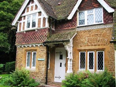 фото отеля Hartsfield Manor Hotel Betchworth