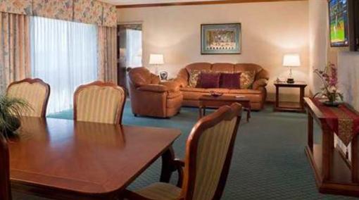 фото отеля DoubleTree by Hilton Orlando Airport Hotel